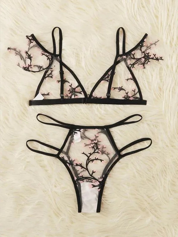 Sexy underwear women set Floral Embroidery Sheer Mesh Lingerie Set  no bra  Backless Bralette sexi Intimates lace bra set
