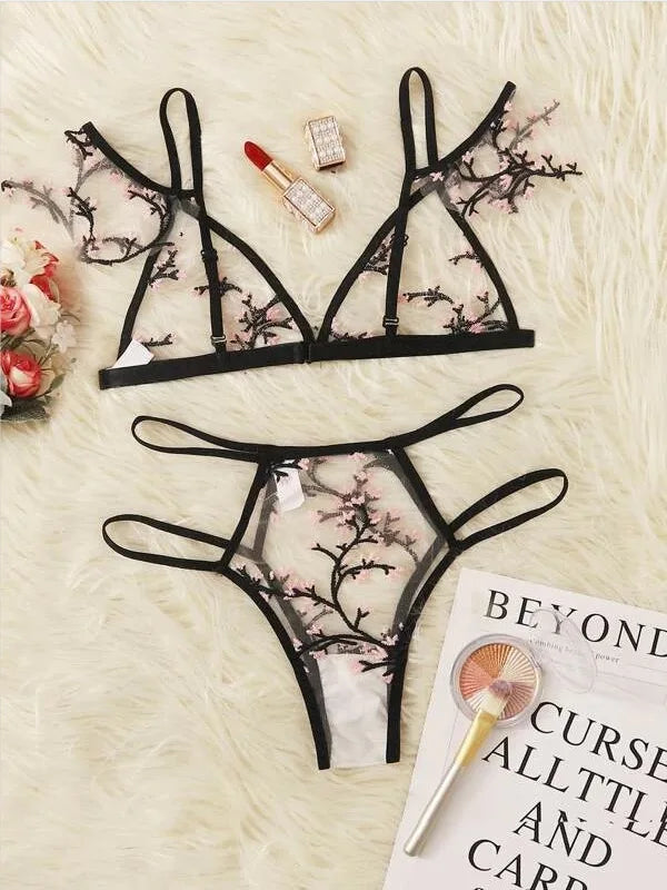 Sexy underwear women set Floral Embroidery Sheer Mesh Lingerie Set  no bra  Backless Bralette sexi Intimates lace bra set