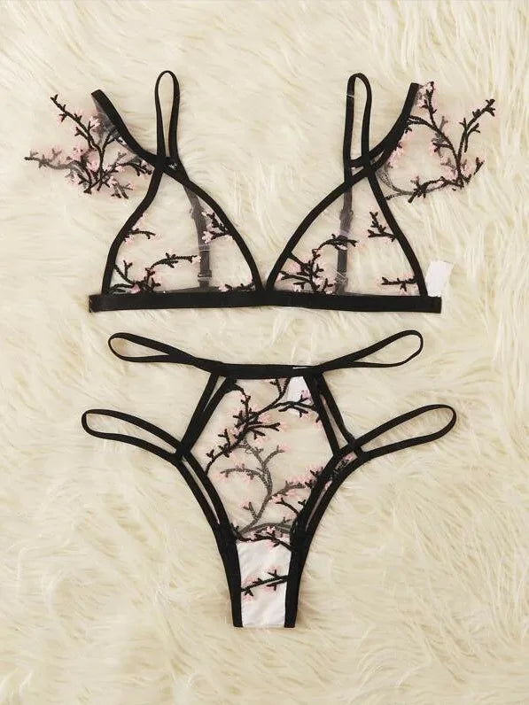 Sexy underwear women set Floral Embroidery Sheer Mesh Lingerie Set  no bra  Backless Bralette sexi Intimates lace bra set