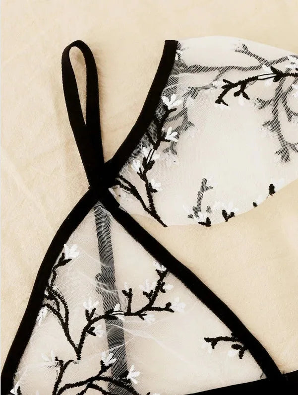 Sexy underwear women set Floral Embroidery Sheer Mesh Lingerie Set  no bra  Backless Bralette sexi Intimates lace bra set