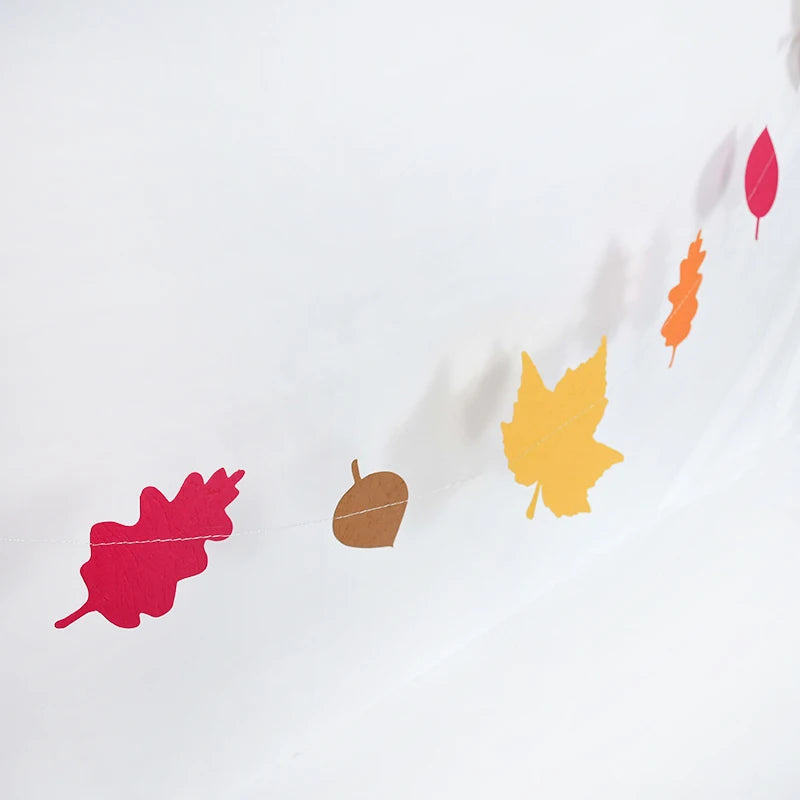 Autumn Leaves Maple Garlands Round Paper Thanksgiving Banner String Home Birthday Party Holiday DIY Wall Fireplace Hanging Decor