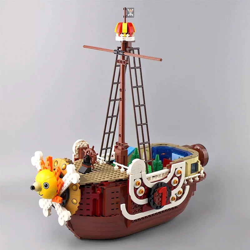 Creative Thousand Sunny Ship Model Building Block Cartoon Anime 9 Figures Pirate Boat Brick Toys Christmas Gifts for Kid 1551pc