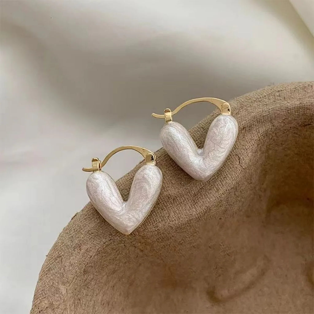 2pc Heart Golden Alloy Earrings Drip Glaze Process Imitation Pearl Color Beautiful Women's New Advanced Sense Y2k Unique Sexy