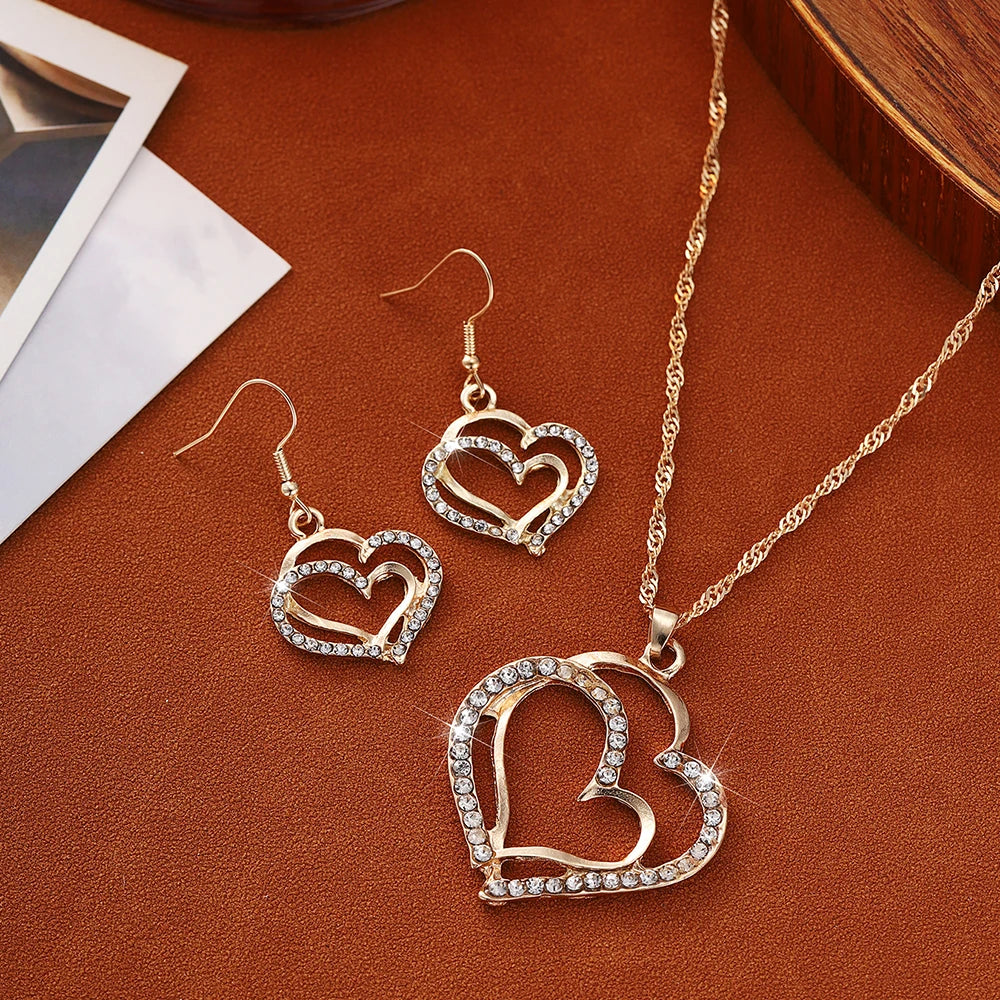 3 PCS Women's Retro Fashion Hollow Double Heart Rhinestone Decorated Alloy Pendant Necklace And Earring Jewelry Set