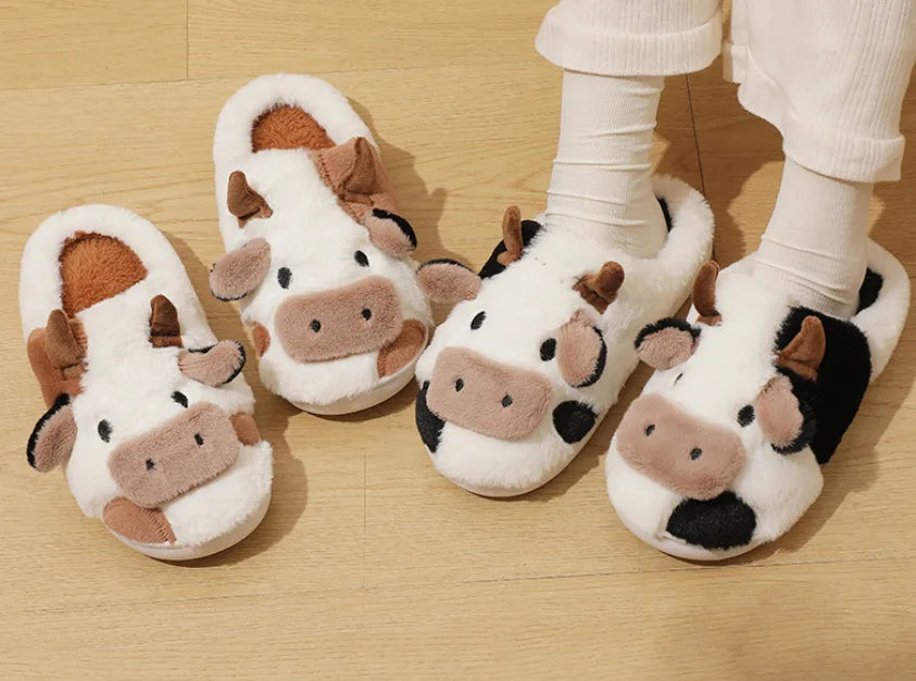 Winter Home Slippers for Couples Warm Plush Neutral Cartoon Cow Indoor Anti Slip Comfortable Cotton Slippers for Men and Women