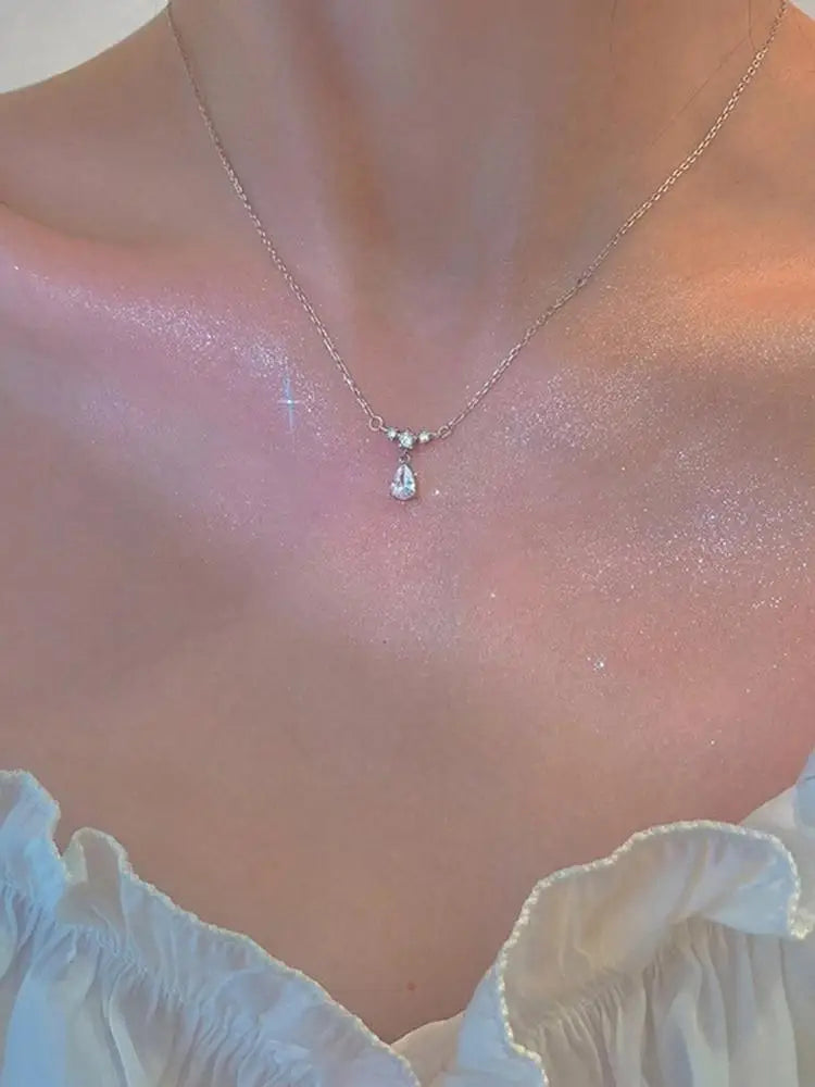 Trendy Water Drop Pendant Necklace Clavicle Chain Women Simple Tiny Rhinestone Jewelry Temperament Party Wedding Gift