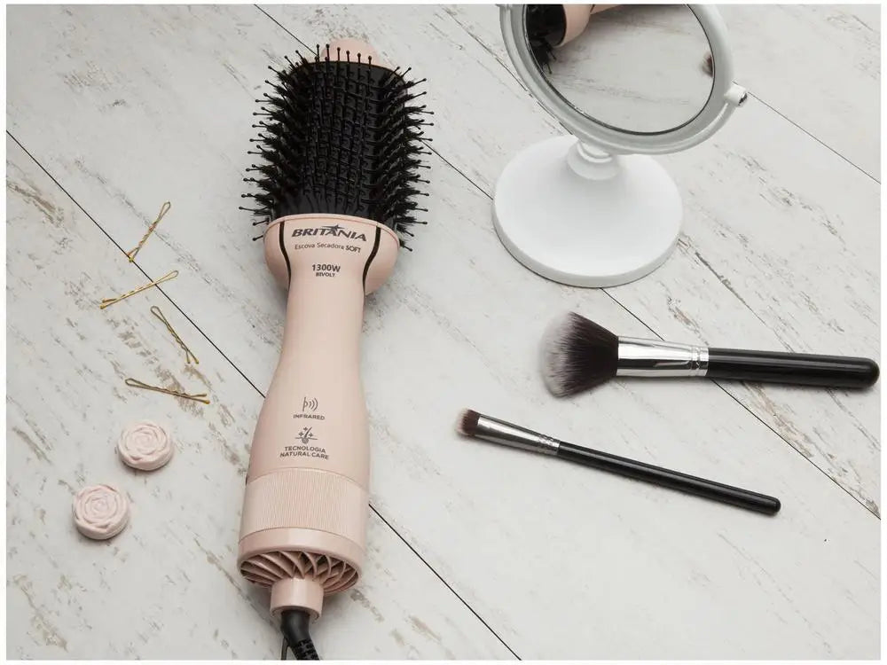 1300W Britannia Dryer Brush Light Infrared Ceramic Ions Tourmaline 2 Speeds Soft BEC07R - Bivolt