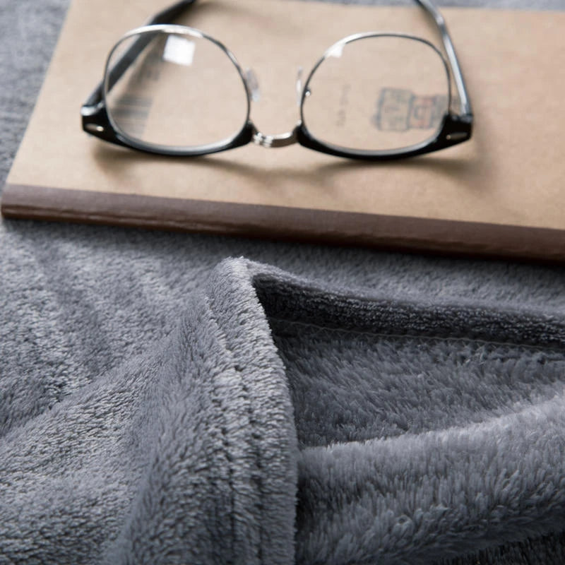 Flannel Spring Autumn Blanket Extra Soft Comfortable Nap Shawl Blankets Solid Warm Multi-functional Skin Friendly Throw Blanket